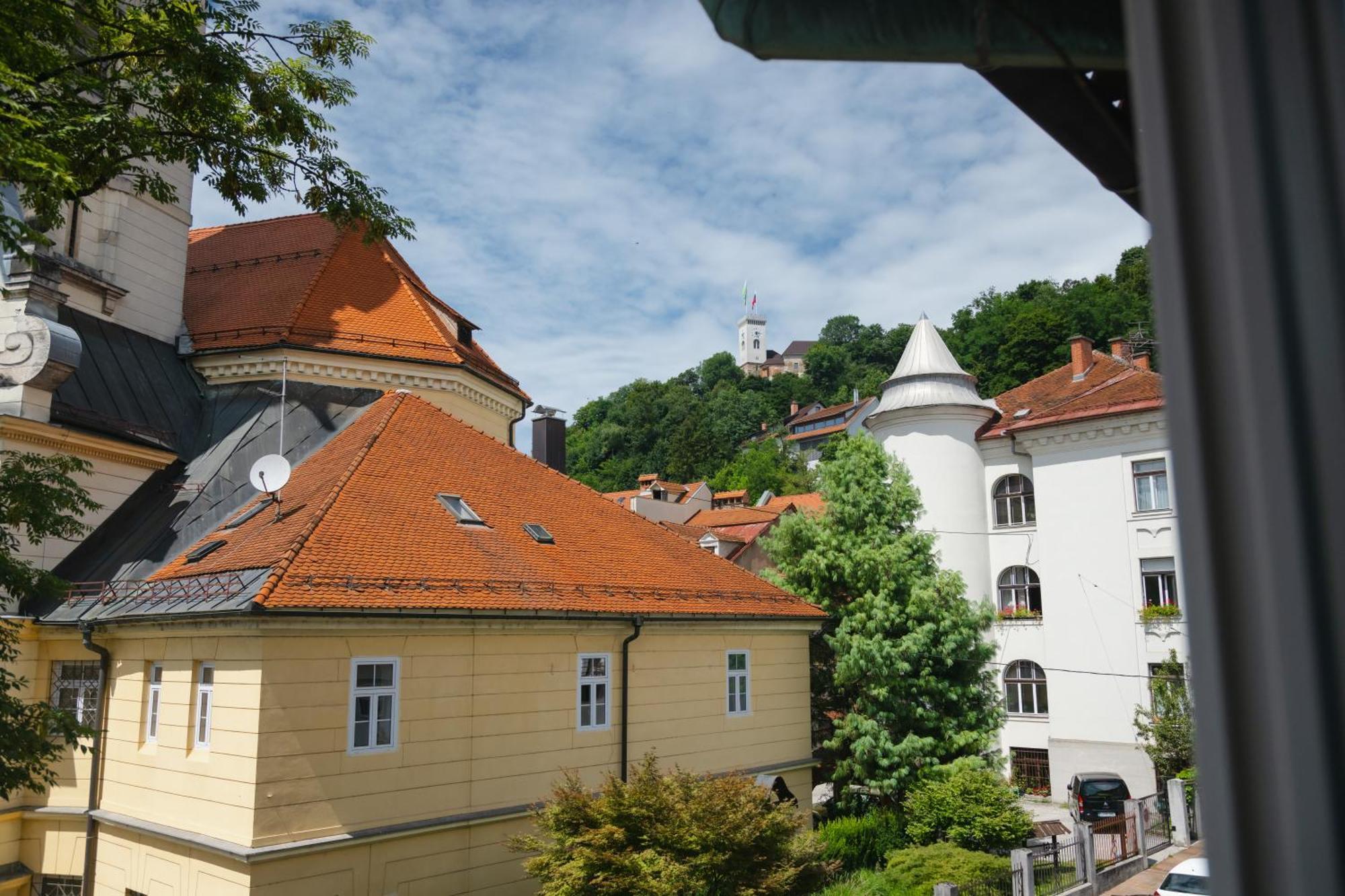 Bridge Apartments Ljubljana Bagian luar foto